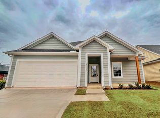 2113 Bluebonnet Ave, Denison, TX 75020