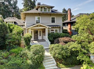 2734 SW Fern St, Portland, OR 97201
