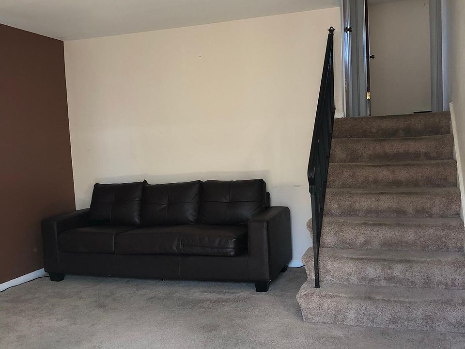 1st image of 3831 Ivanhoe Ct APT B