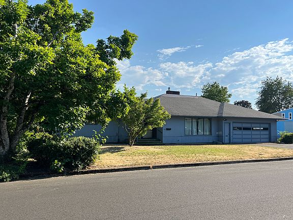 3rd image of 110 NW 17th St