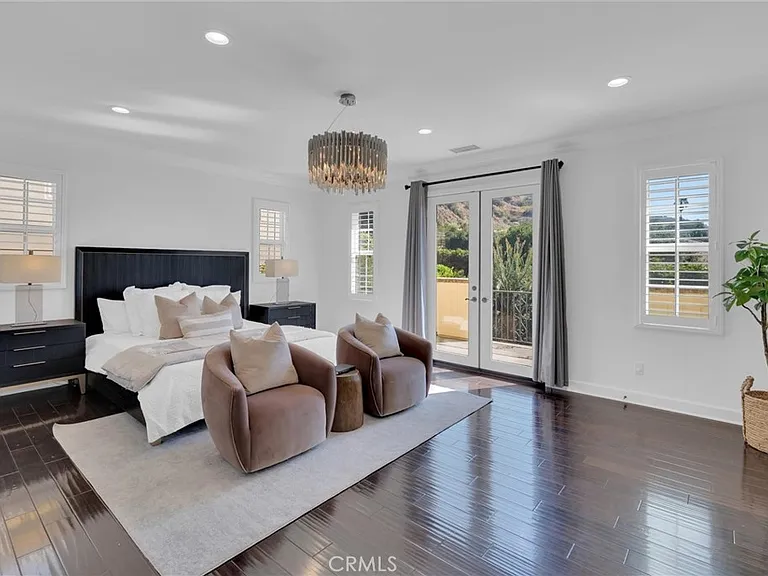 510 E Viewcrest Dr — Photo 34