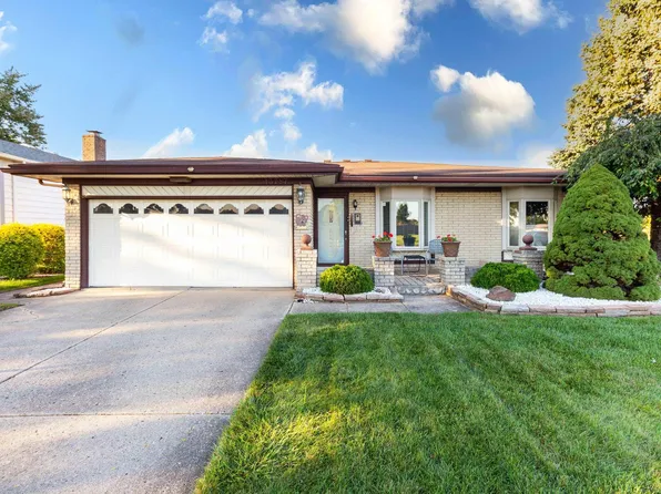 13787 Brougham Dr, Sterling Heights, MI 48312