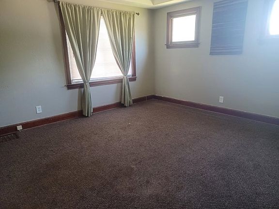 5th image of 3074 E Atherton Rd