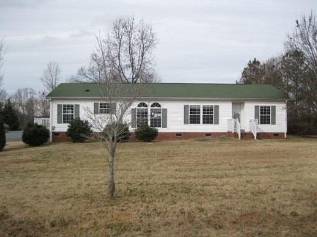 1st image of 122 Carolina Place Dr