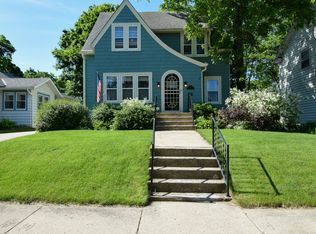 527 Grove St, Waukesha, WI 53186