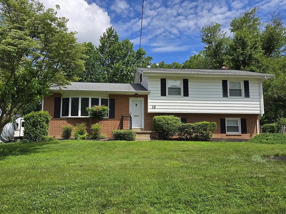 12 Ritter Ln
