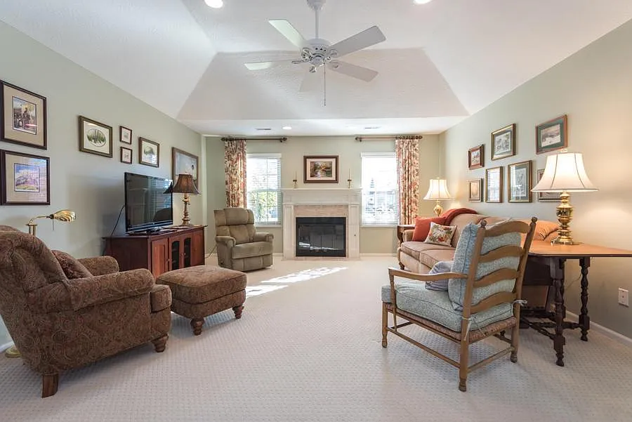 3655 Cedar Cir photo 1