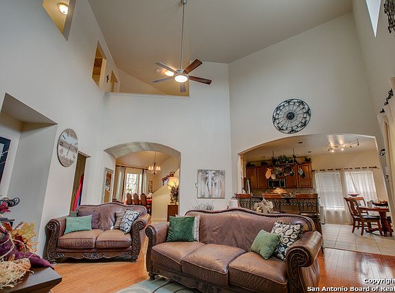 4th image of 219 Las Brisas Blvd
