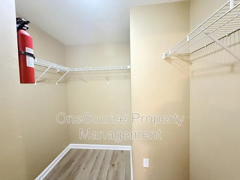 111 N Charles Willis Dr — Photo 13