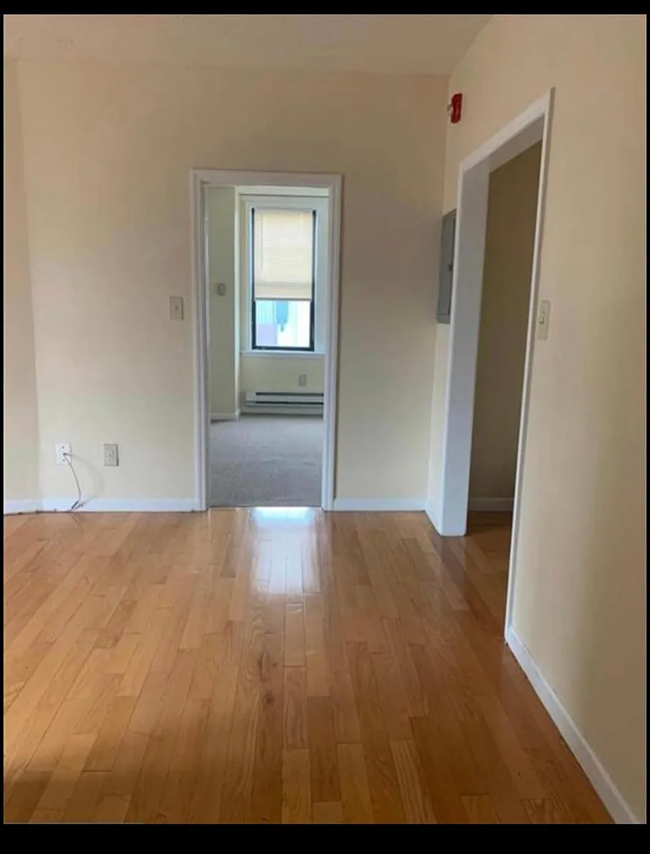 Building Photo - 1400 Point Breeze Ave #2