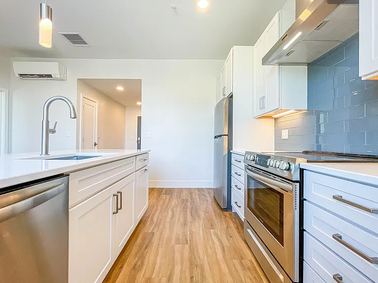 5 India St #407 — Photo 38