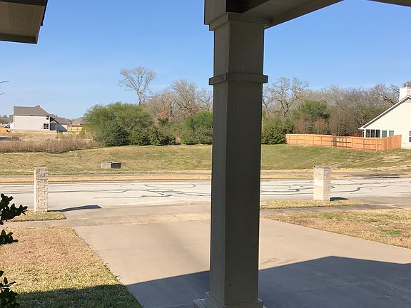 5th image of 2715 Barronwood Dr