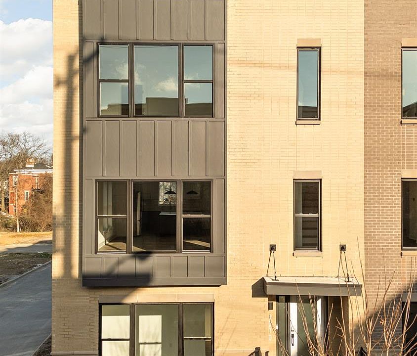 1st image of 3010 Woodburn Ave