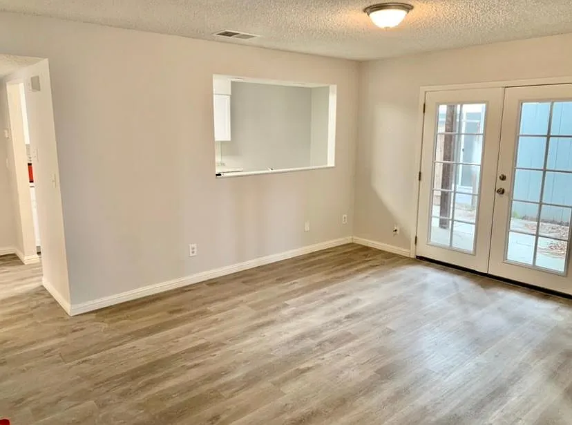 4340 N Bengston Ave — Photo 3