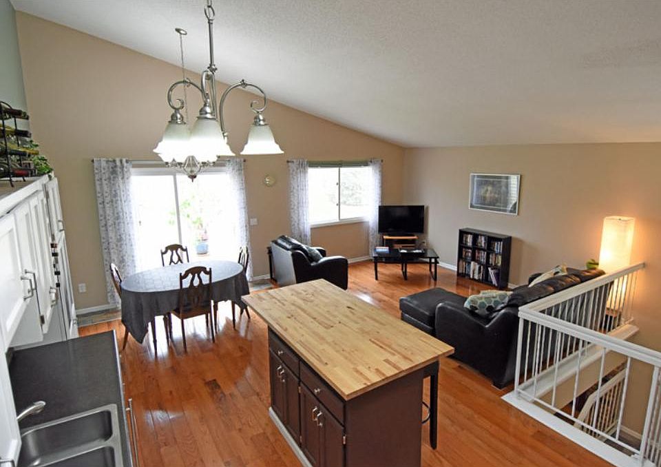 1st image of 1045 Aston Cir
