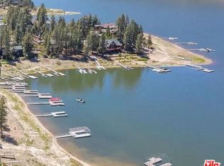 772 Cove Dr, Big Bear Lake, CA 92315