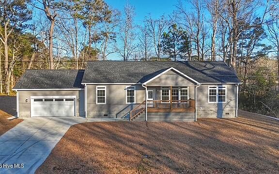 3rd image of 429 Country Club Drive W