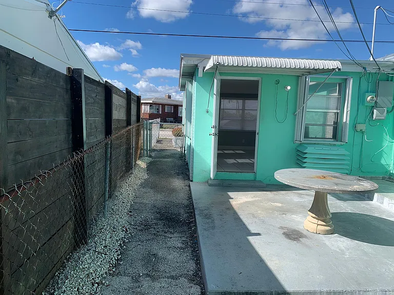 5002 Parker Ave — Photo 33
