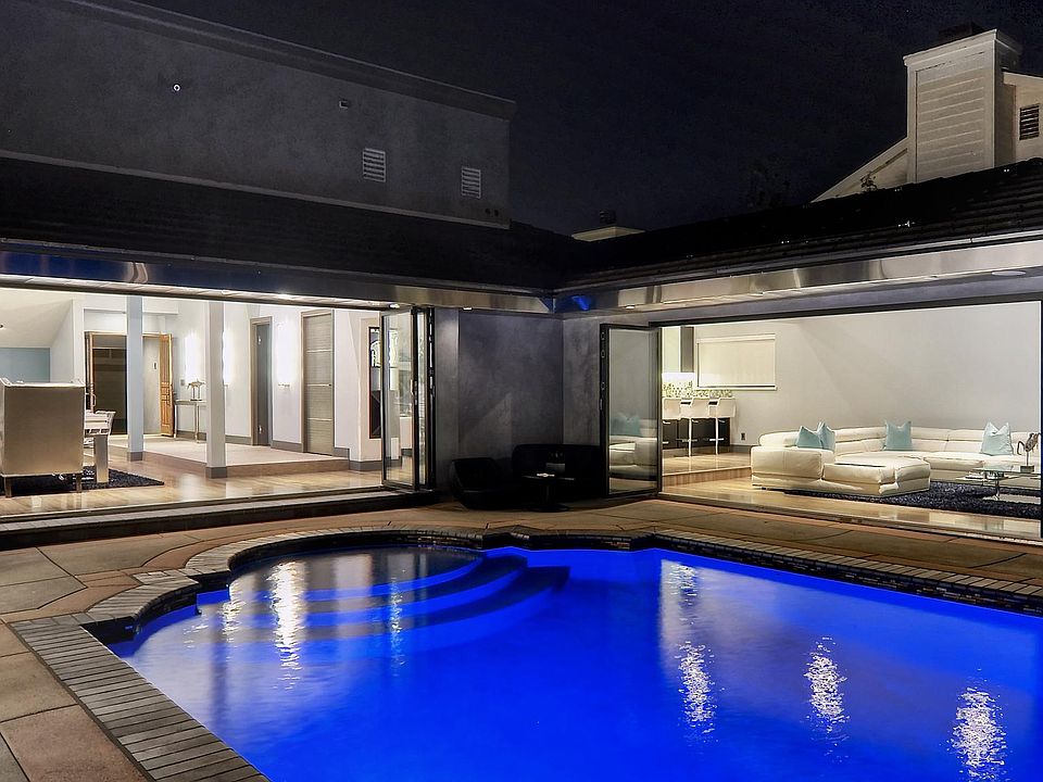 Living room, dining room, and master bedroom all open onto t