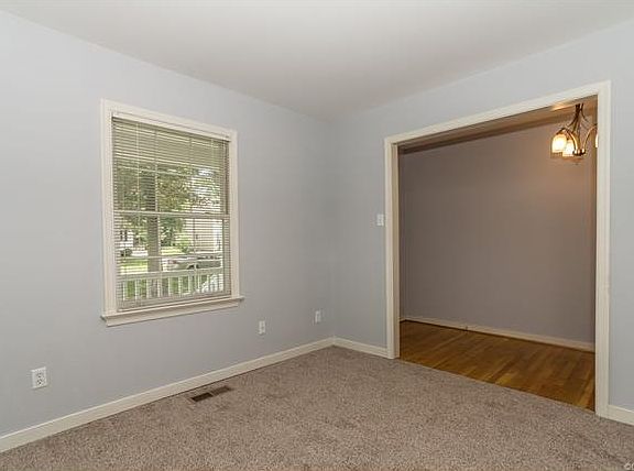 5th image of 10804 Erin Green Ct