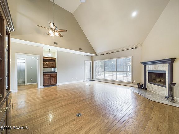 2nd image of 109 Countryview Dr