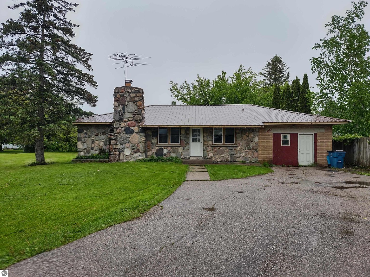 214 W Michigan Ave, Au Gres, MI 48703 Zillow