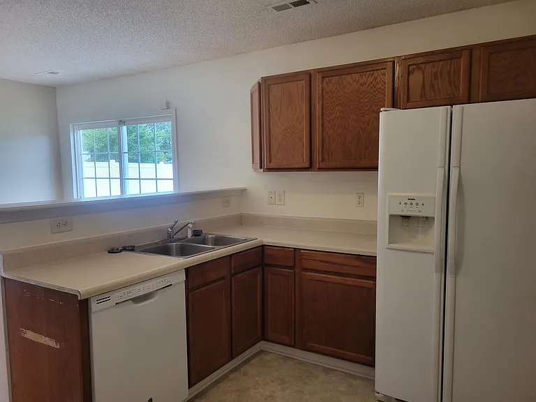 209 Meadowlark Ln — Photo 12