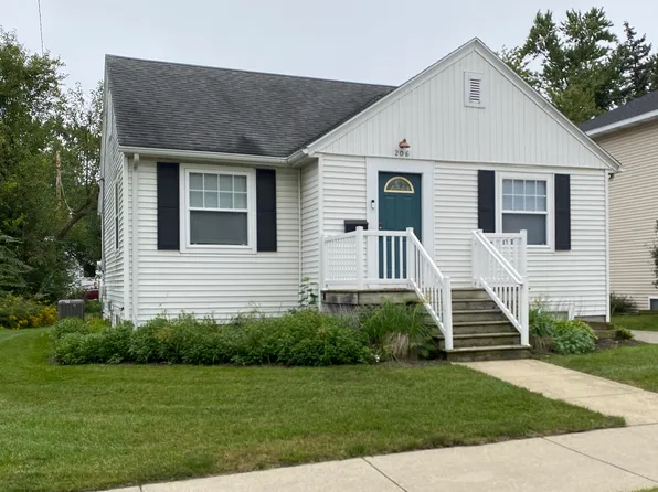 206 E 15th St, Holland, MI 49423