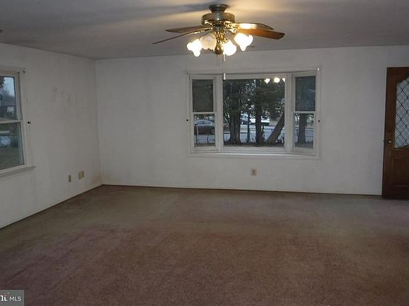4th image of 3016 Greenway Blvd
