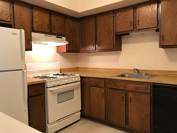 2nd image of 7222 Hilltop Dr #104