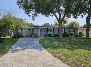 780 Redfin Dr, Atlantic Beach, FL 32233