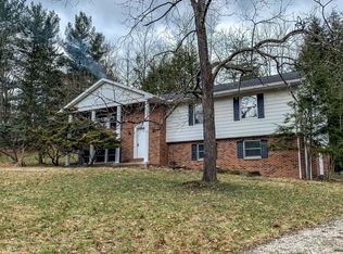 7673 Long Run Rd, Athens, OH 45701