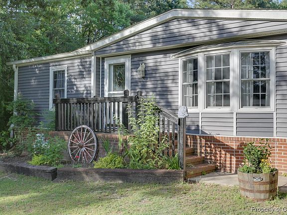 3rd image of 9361 Sheldon Ln