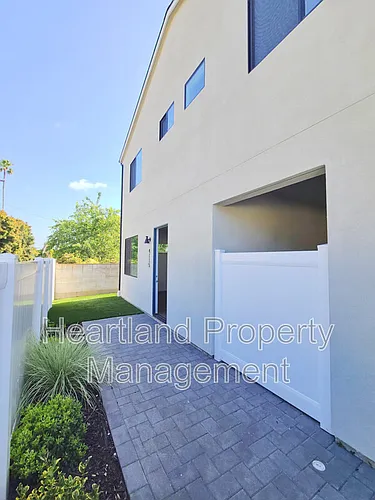 4115 Clairemont Mesa Blvd Photo 1