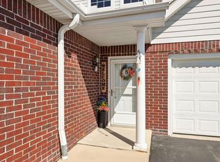 12136 W Virginia Cir UNIT 8, Franklin, WI 53132