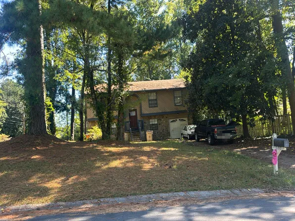 697 Deerfield Ln, Norcross, GA 30093