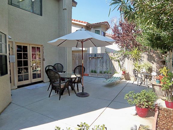 low maintenace and private yard