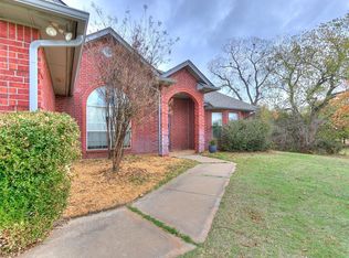 308 Summer Creek Rd, Blanchard, OK 73010