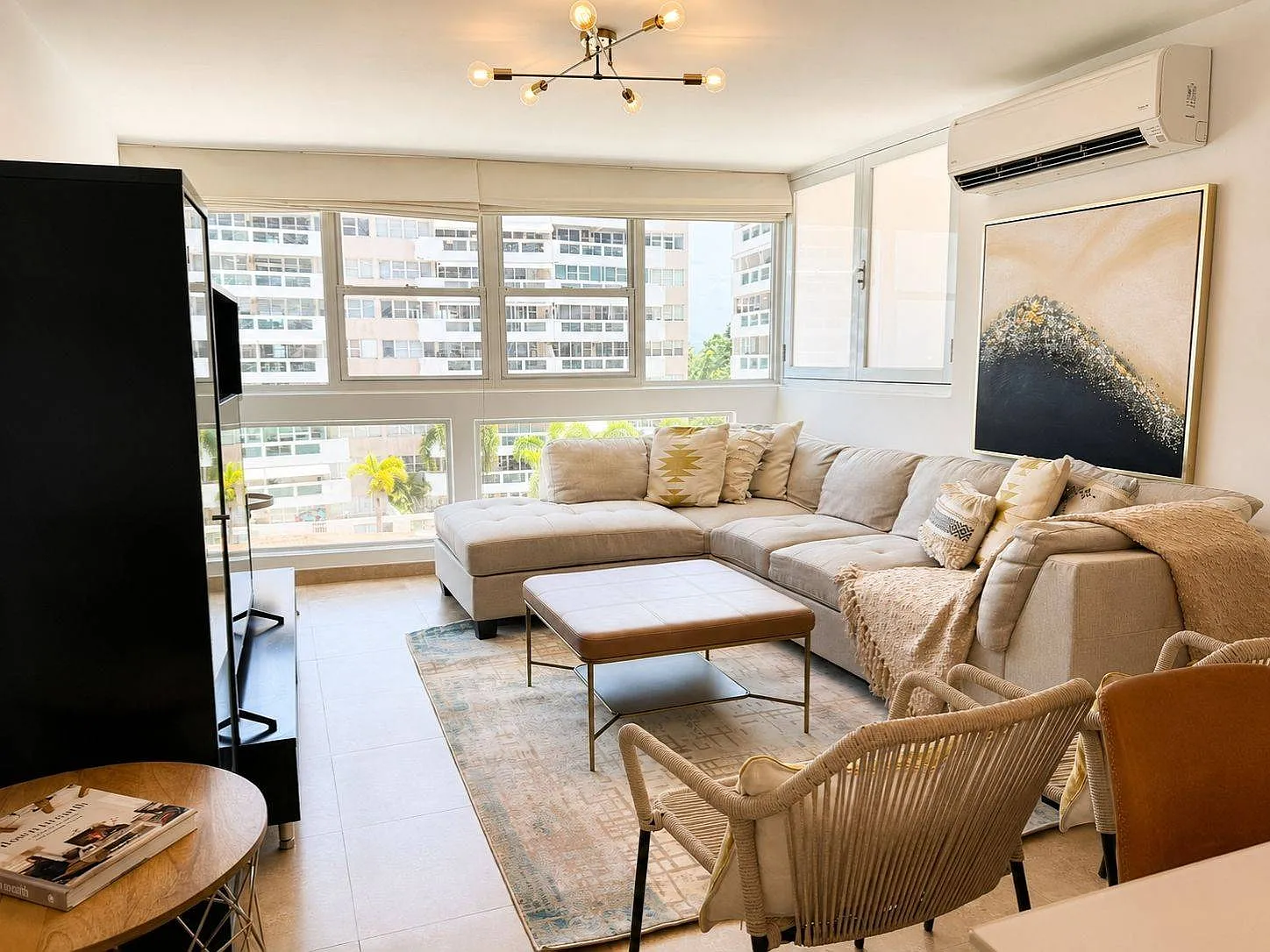 3 bed, 2.5 bath, 1734 sqft, $4,950 — Photo 4