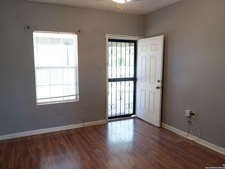1412 Whitman Ave #2 — Photo 3