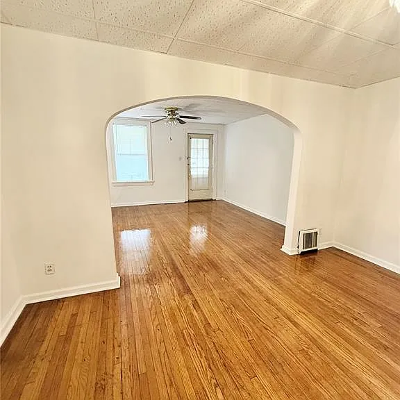 307 N Clinton St — Photo 6