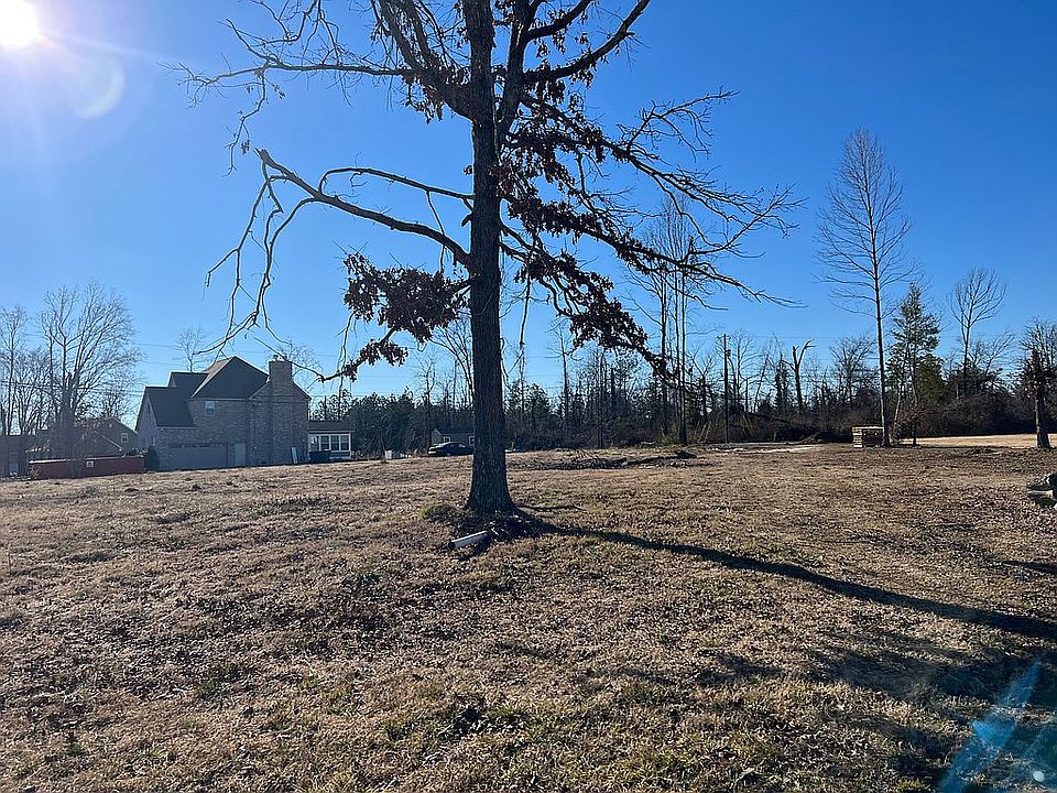 1st image of 2121 Peterson Dr