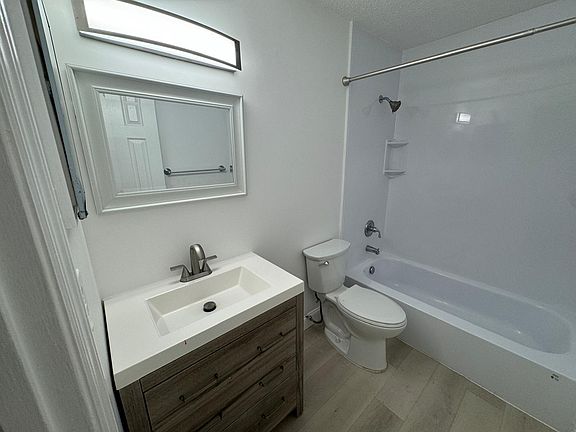 5th image of 11660 NW 45th St