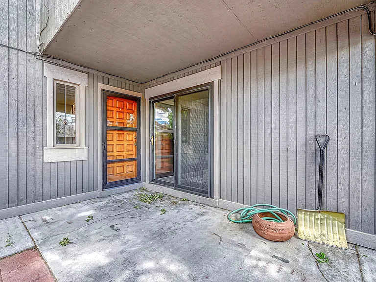 1181 S Yosemite Way — Photo 18