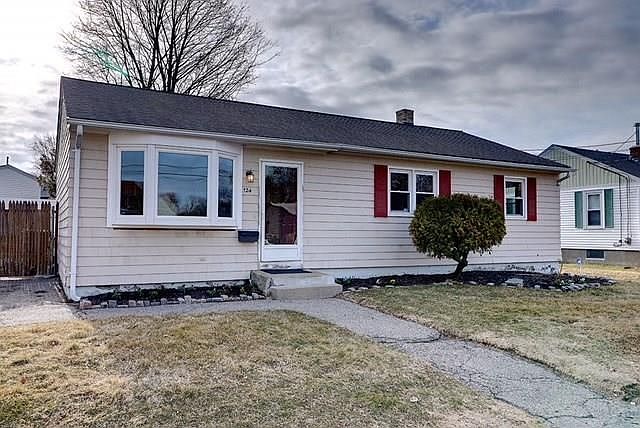 1st image of 124 Barrett Ave