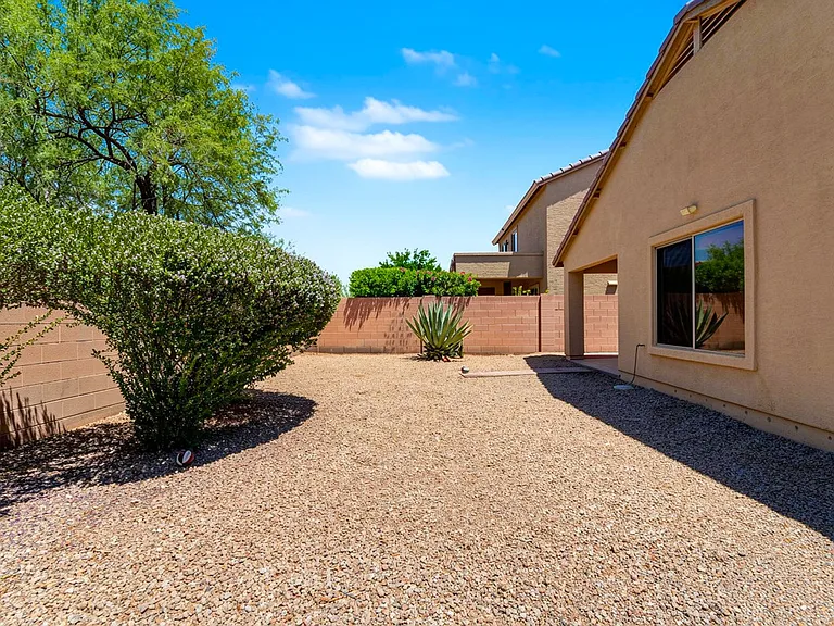 4420 E High Point Dr — Photo 35