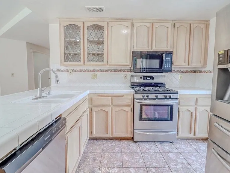 3177 Wicklow Dr — Photo 4
