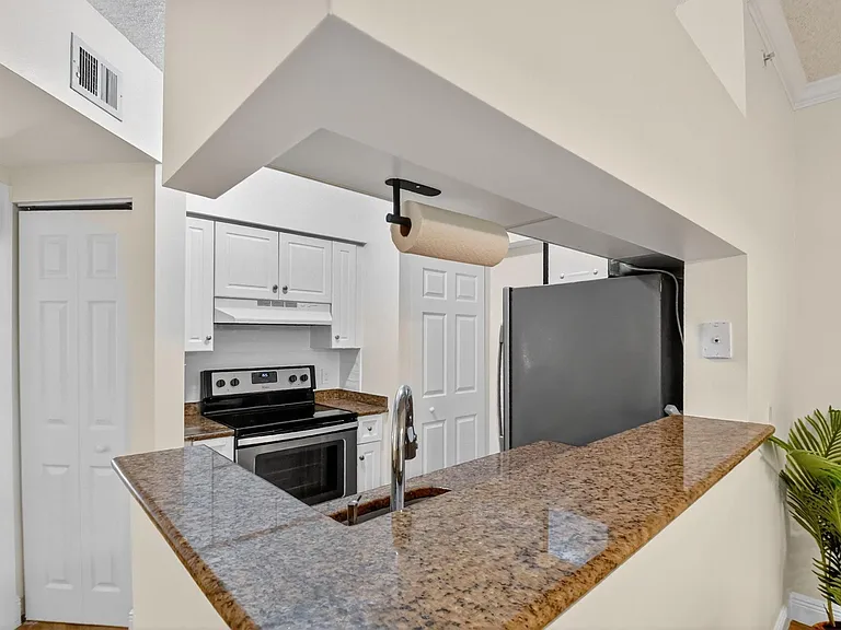 3212 Tuscany Way #3212 — Photo 15