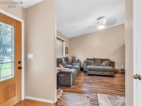 4th image of 723 Griffin Ave