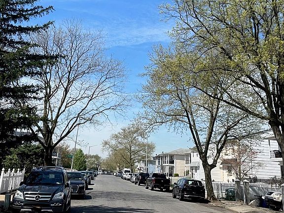 3rd image of 14 Spartan Ave